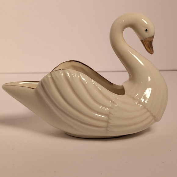 A SWAN⭐ - Picture 4 of 7